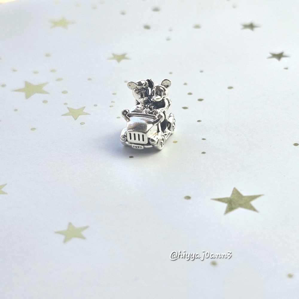 Authentic PANDORA-Mickey and Minnie Mouse Vintage Car Charm
